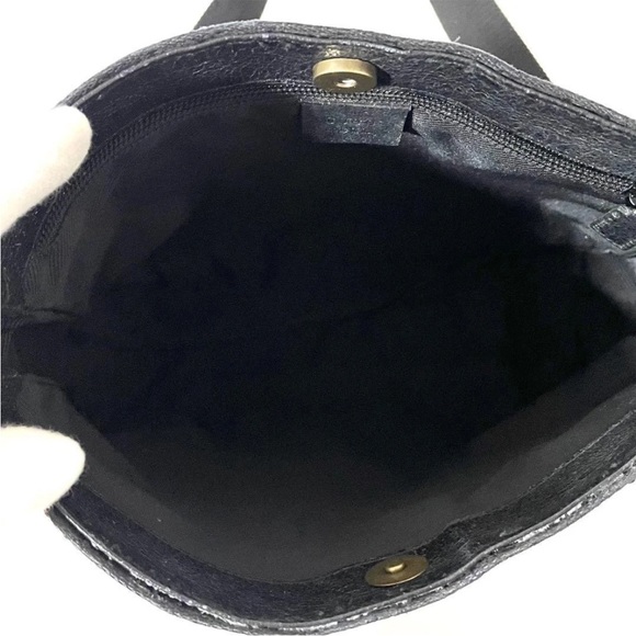 Gucci Black Monogram Messenger Bag - Picture 13 of 16